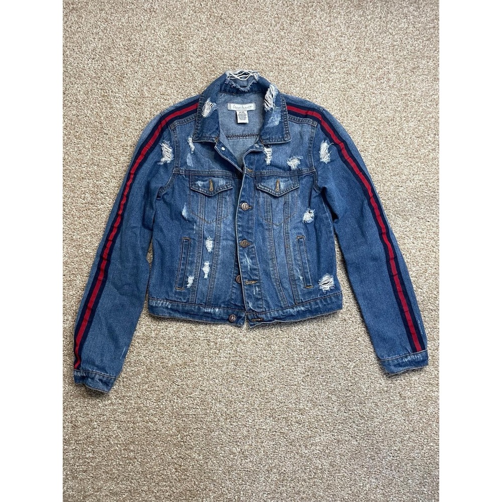 Fashionable Crave Fame Almost Famous Size XS WM Distressed Ripped Jean Jacket